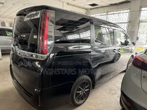 Toyota Noah 2.0 AWD (7 Seater) 2018 Black