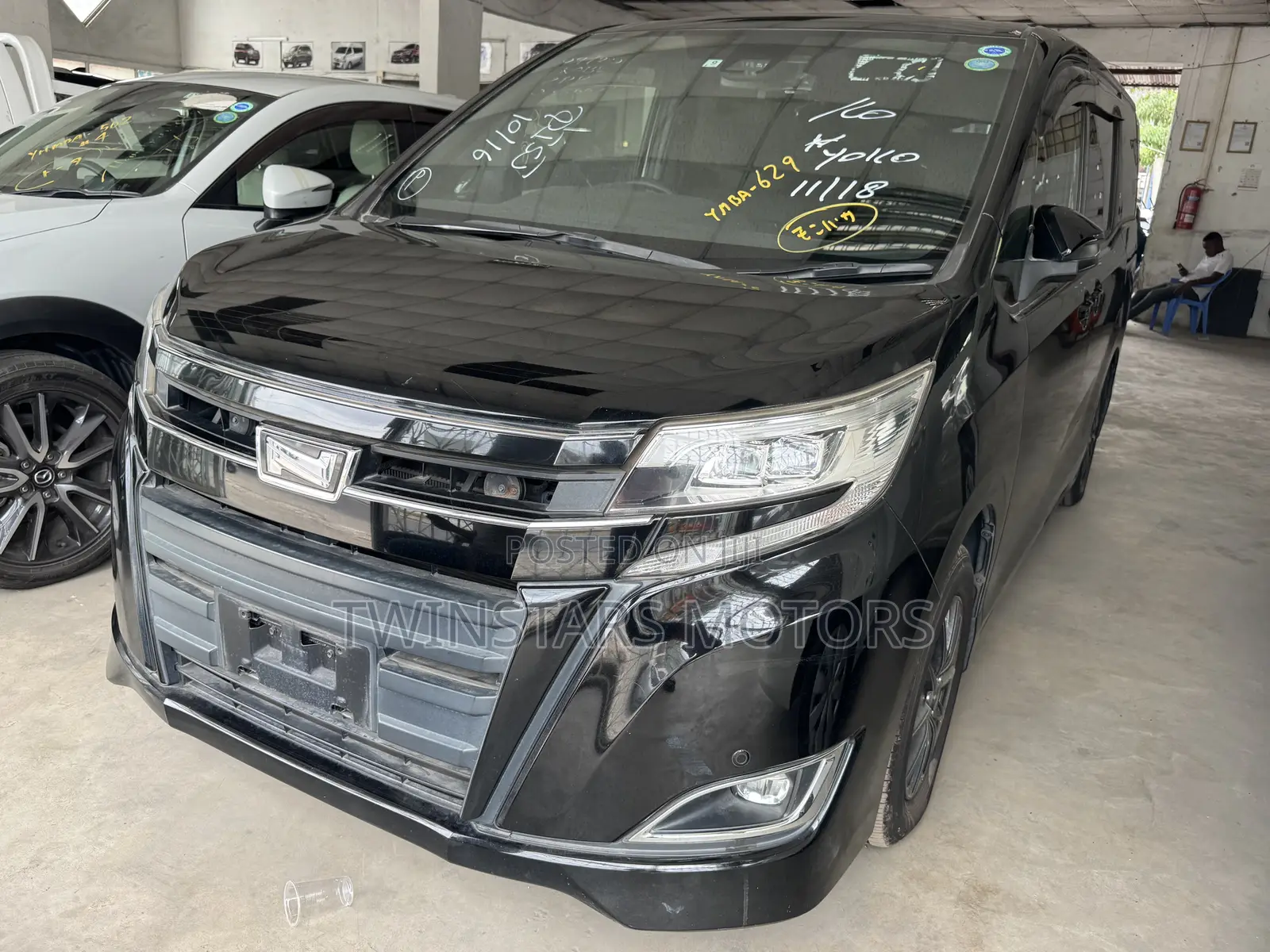 Toyota Noah 2.0 AWD (7 Seater) 2018 Black