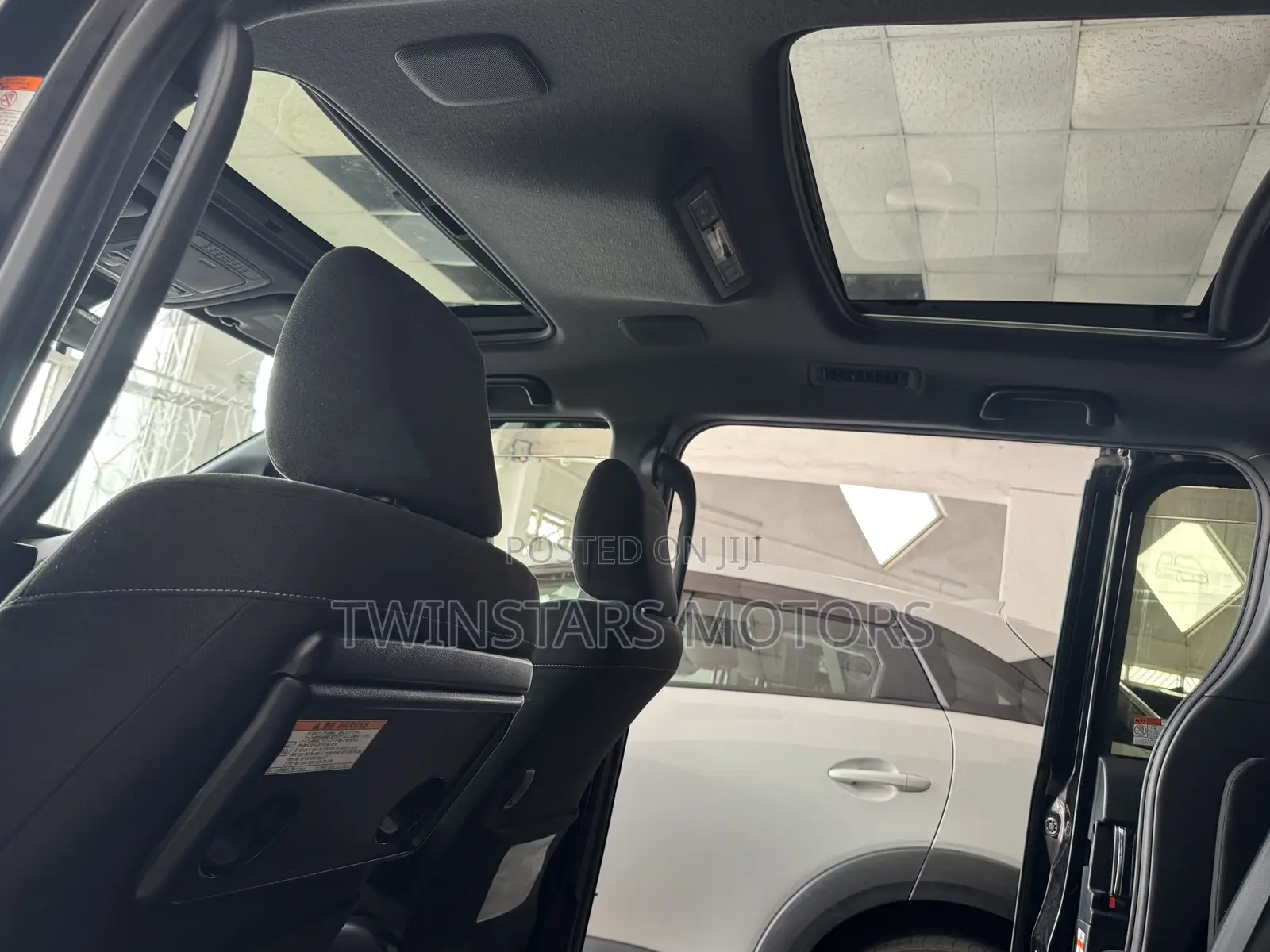 Toyota Noah 2.0 AWD (7 Seater) 2018 Black