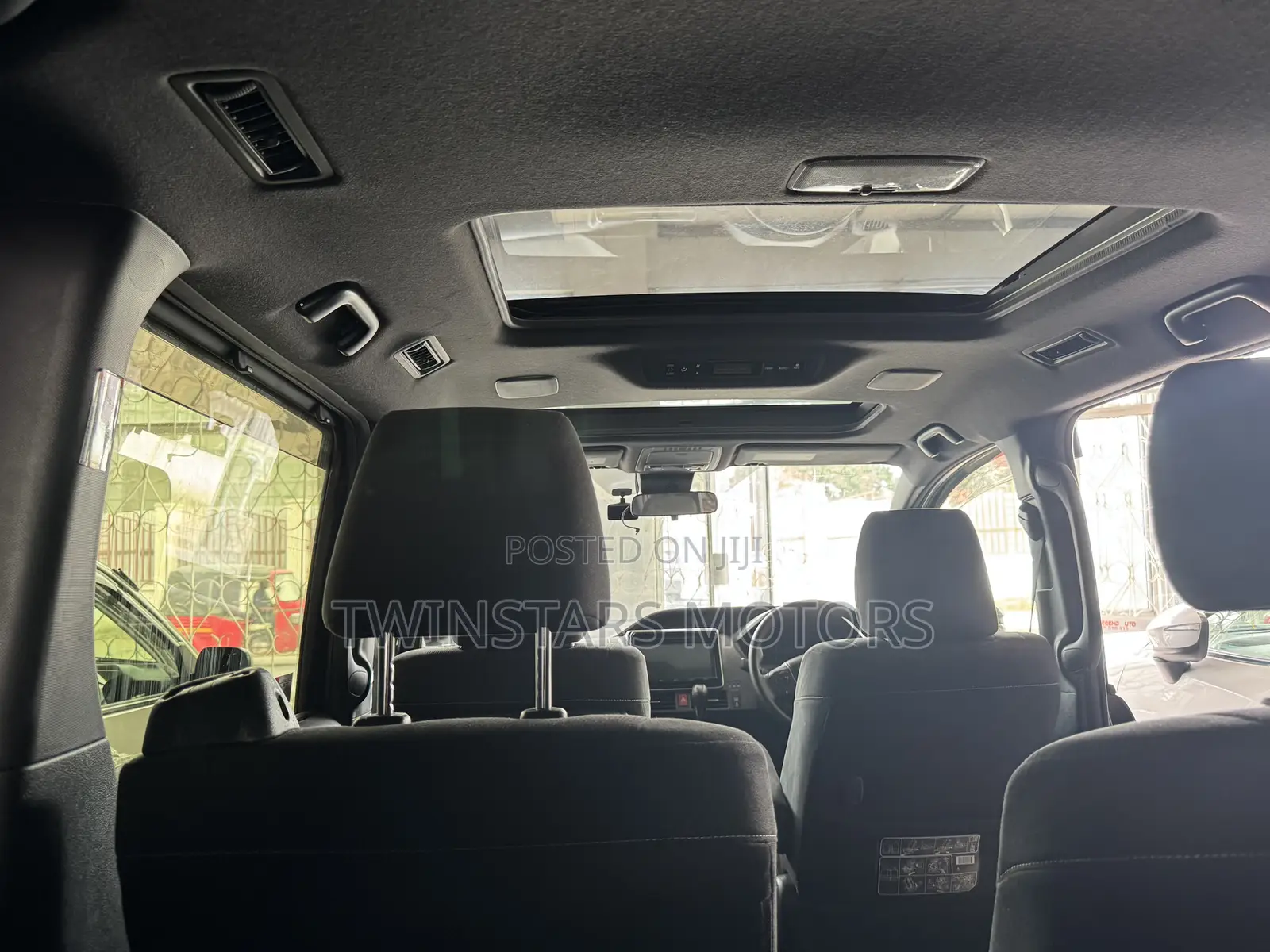 Toyota Noah 2.0 AWD (7 Seater) 2018 Black