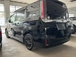 Toyota Noah 2.0 AWD (7 Seater) 2018 Black