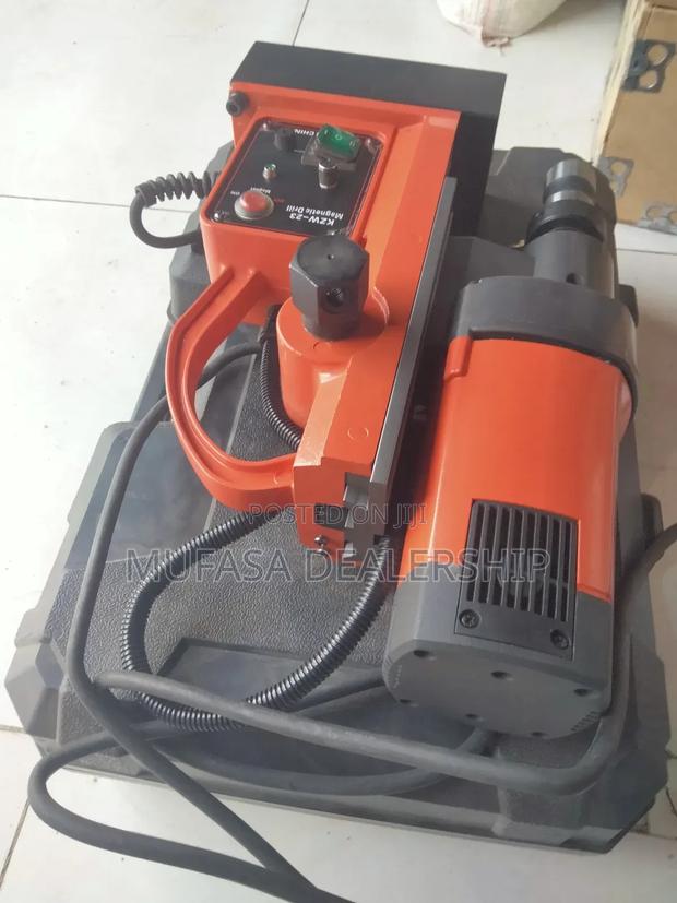 Heavy Duty Magnetic Drill - thumbnail 3