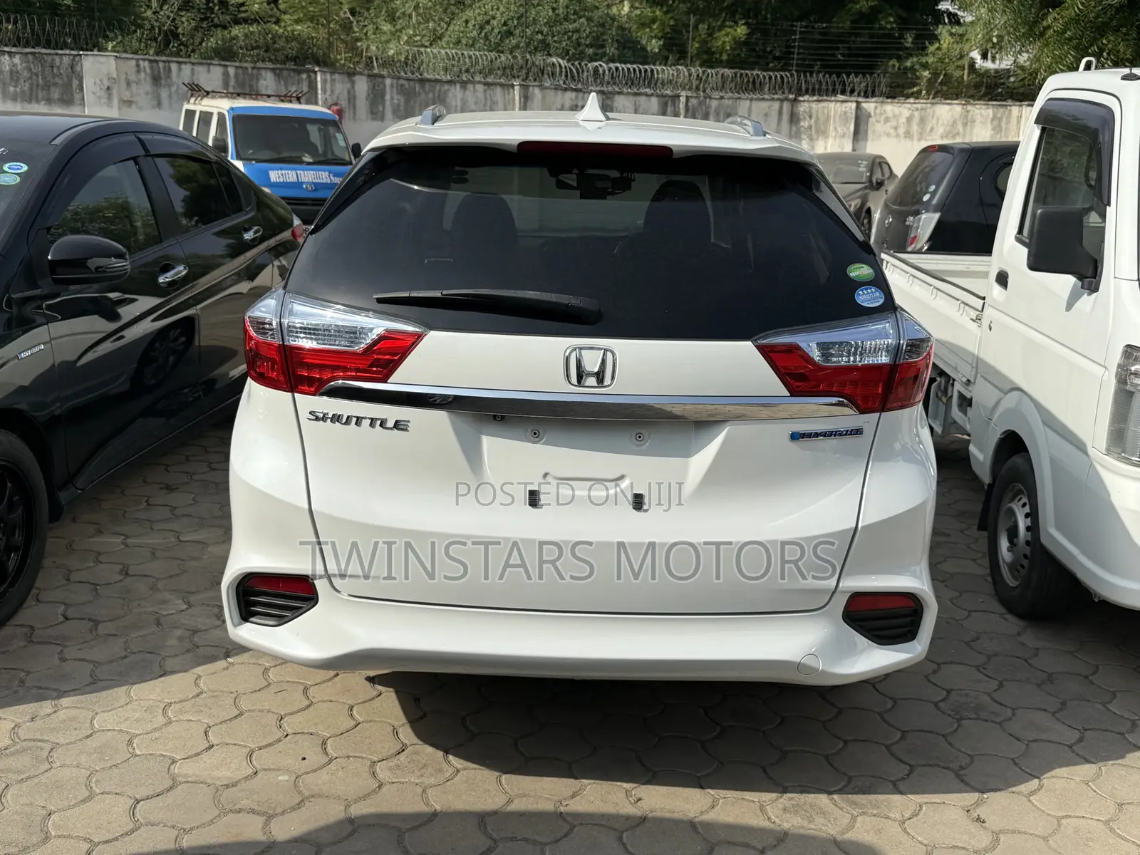 Honda Fit Shuttle 1.5 Hybrid 2WD 2018 Pearl