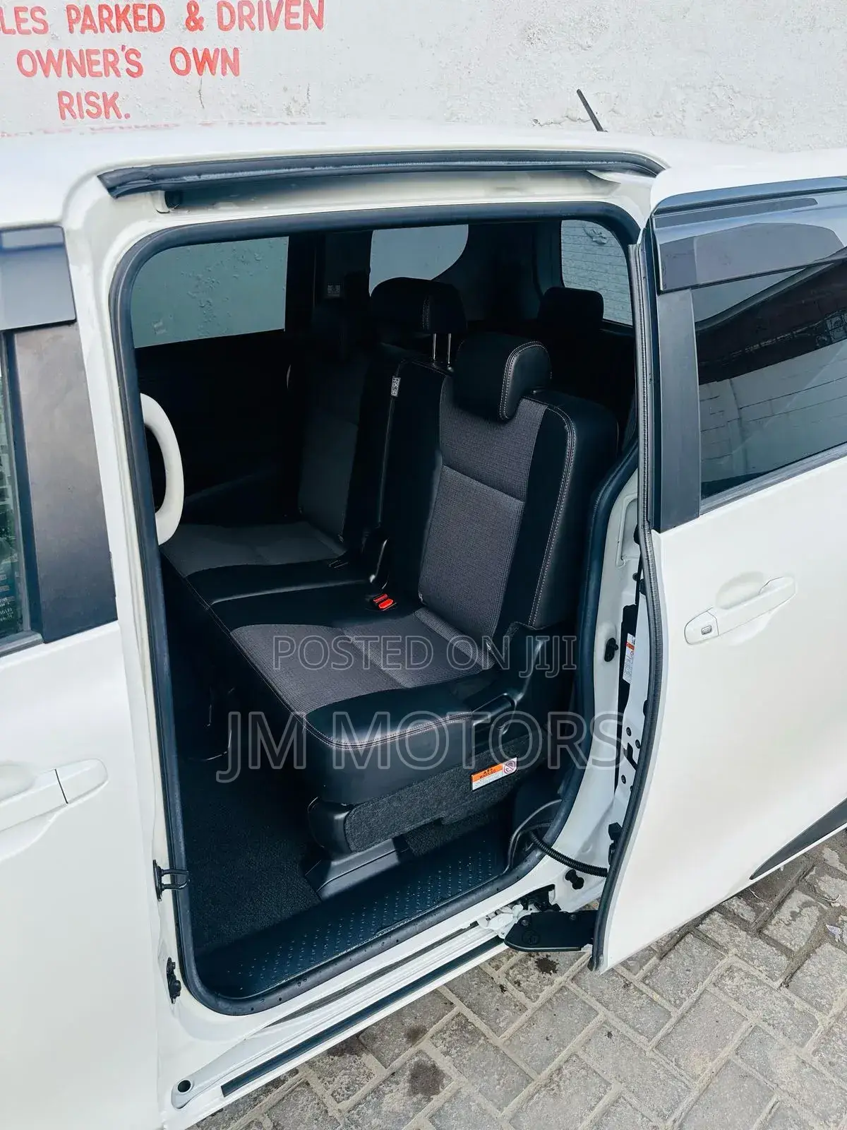 Toyota Sienta 2018 White