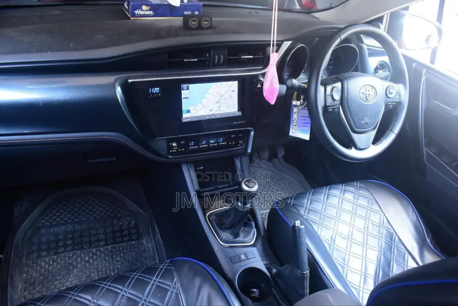 Toyota Auris 2017 Orange