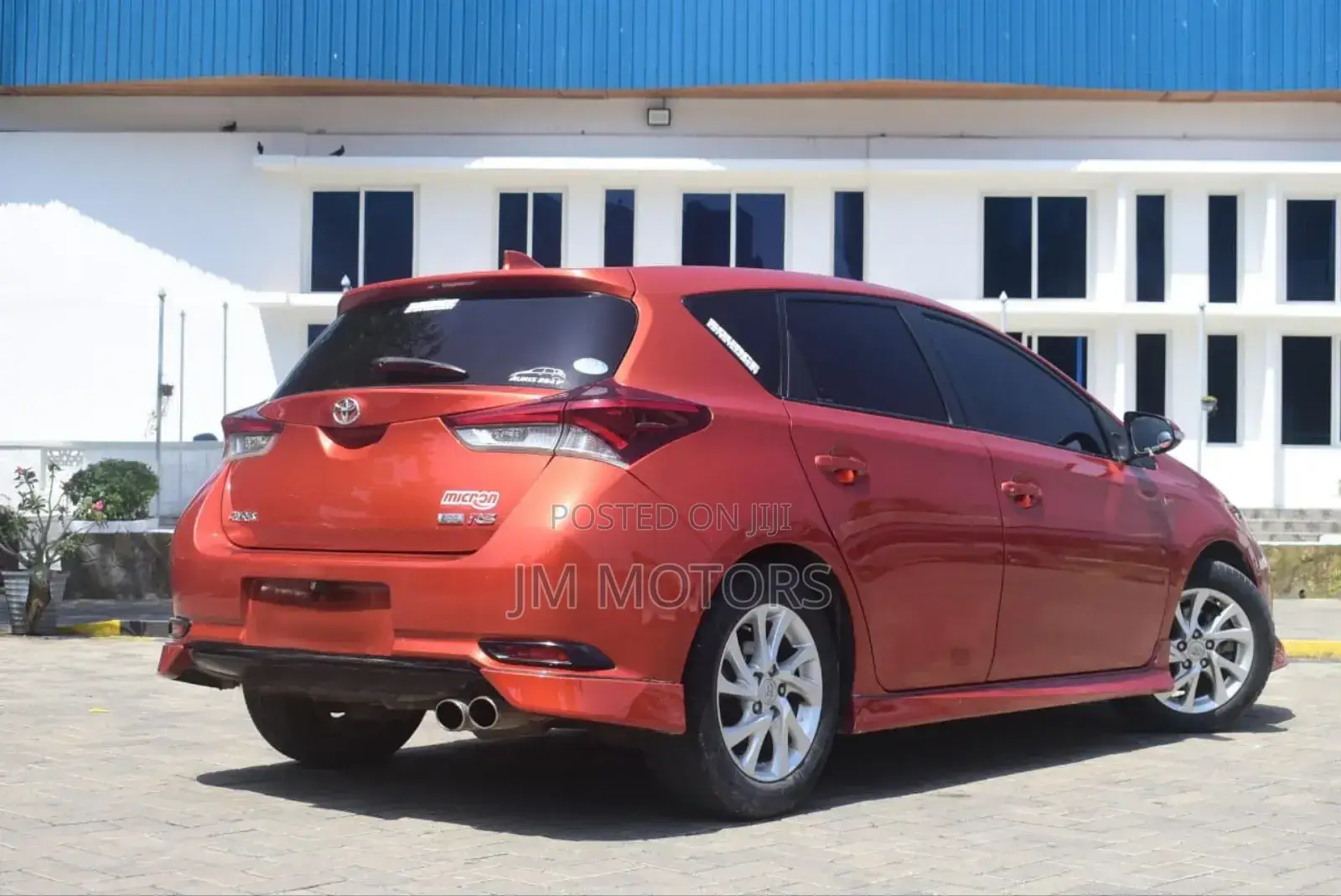 Toyota Auris 2017 Orange