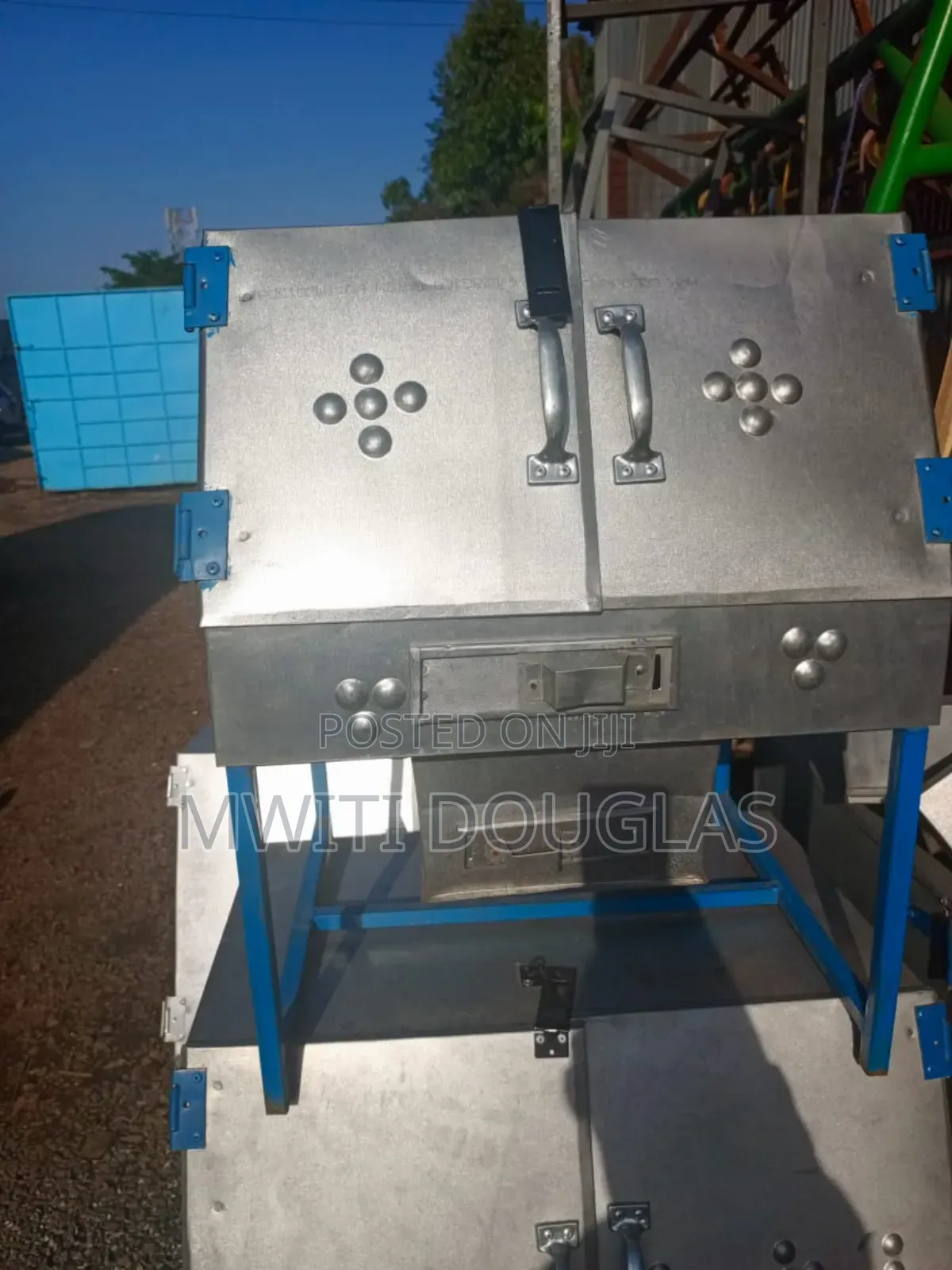 User Friendly Charcoal Oven