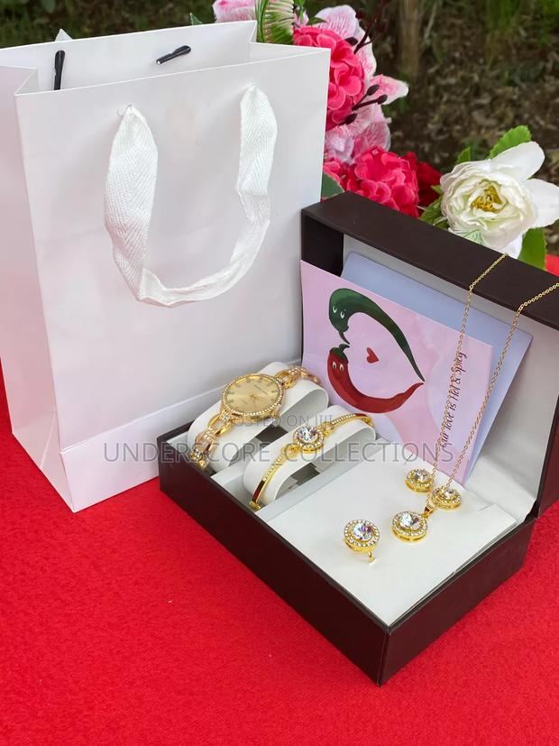 High Quality Women's Valentine's Package - thumbnail 2