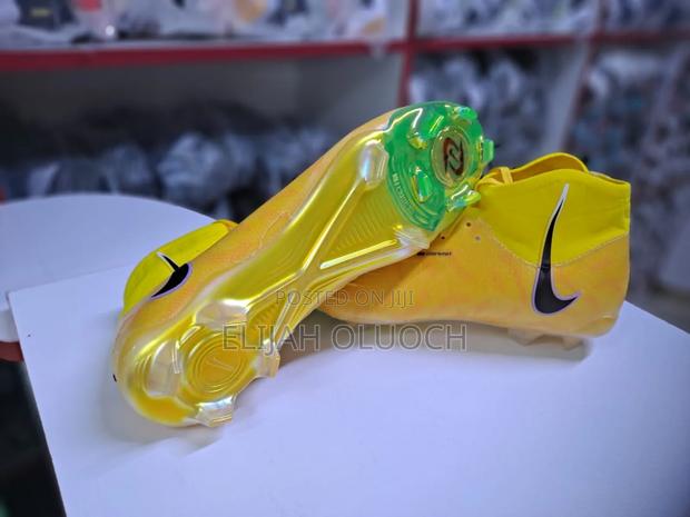 Nike Phantom Luna Football Boots - main view