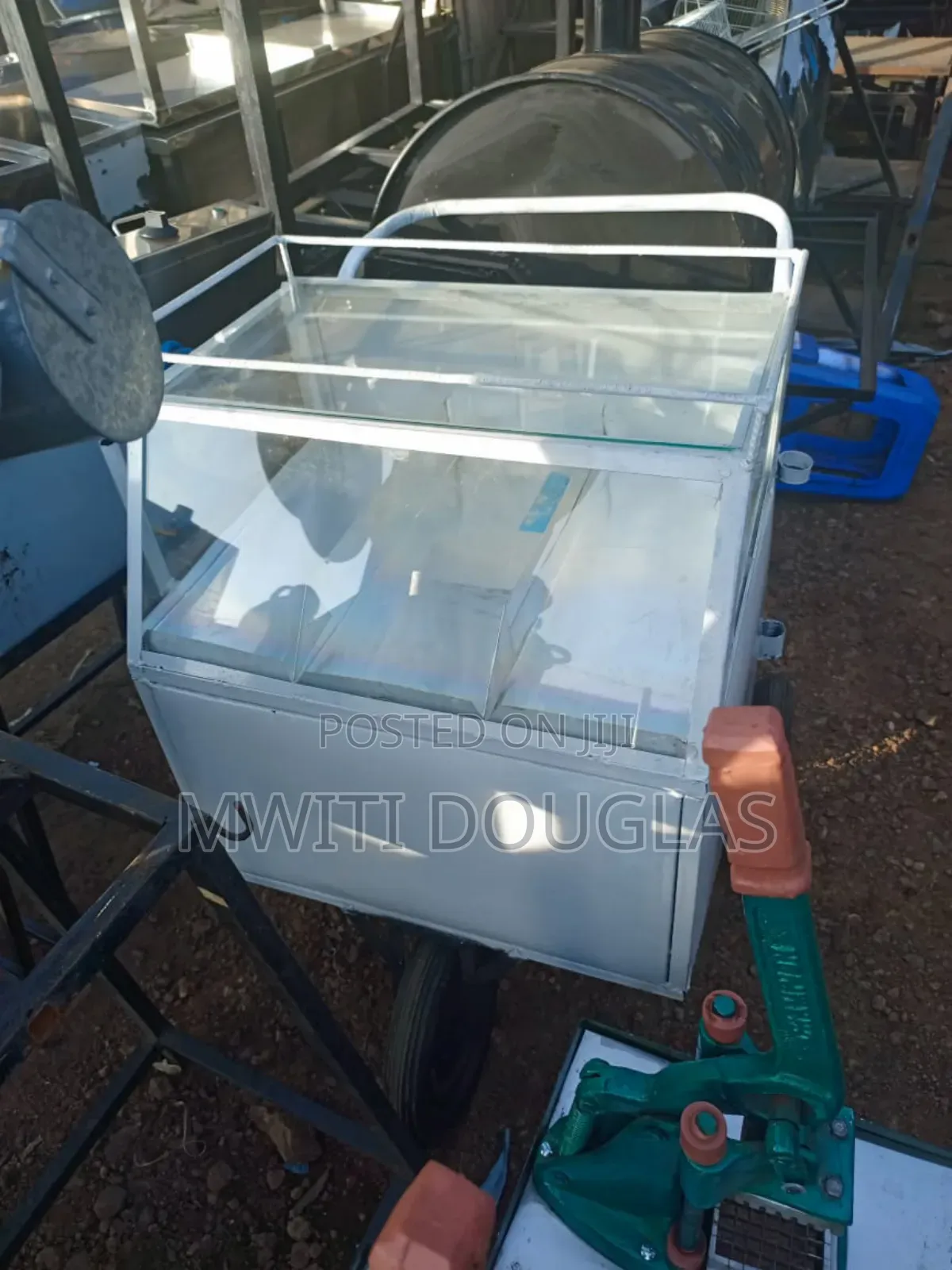 Universal Snacks Trolley