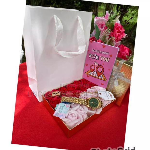 Gorgeous Designed Gift Set - main view
