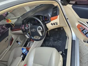 Toyota Premio 2012 Silver