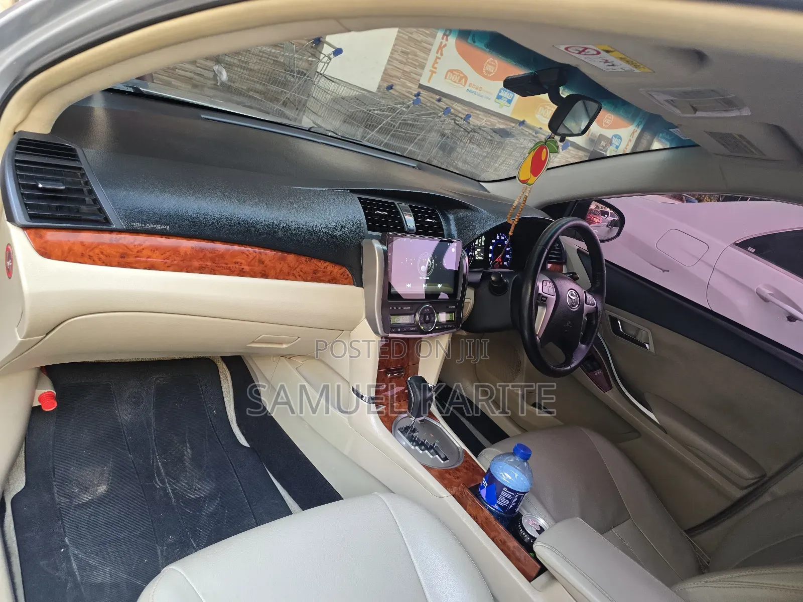 Toyota Premio 2012 Silver