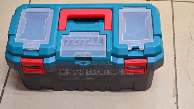 Total Plastic Toolbox