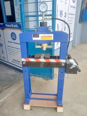 30 Tone Pressshop (Pneumatic) / Hydraulic