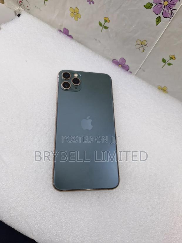 Apple iPhone 11 Pro Max 64 GB Green - main view