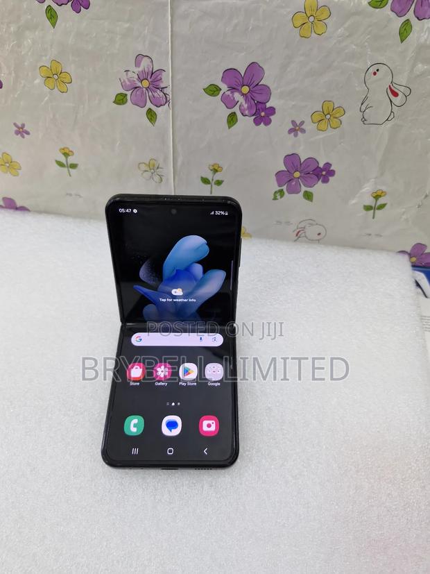 Samsung Galaxy Z Flip4 256 GB Black - thumbnail 4