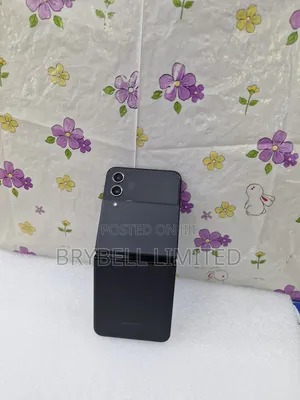 Samsung Galaxy Z Flip4 256 GB Black