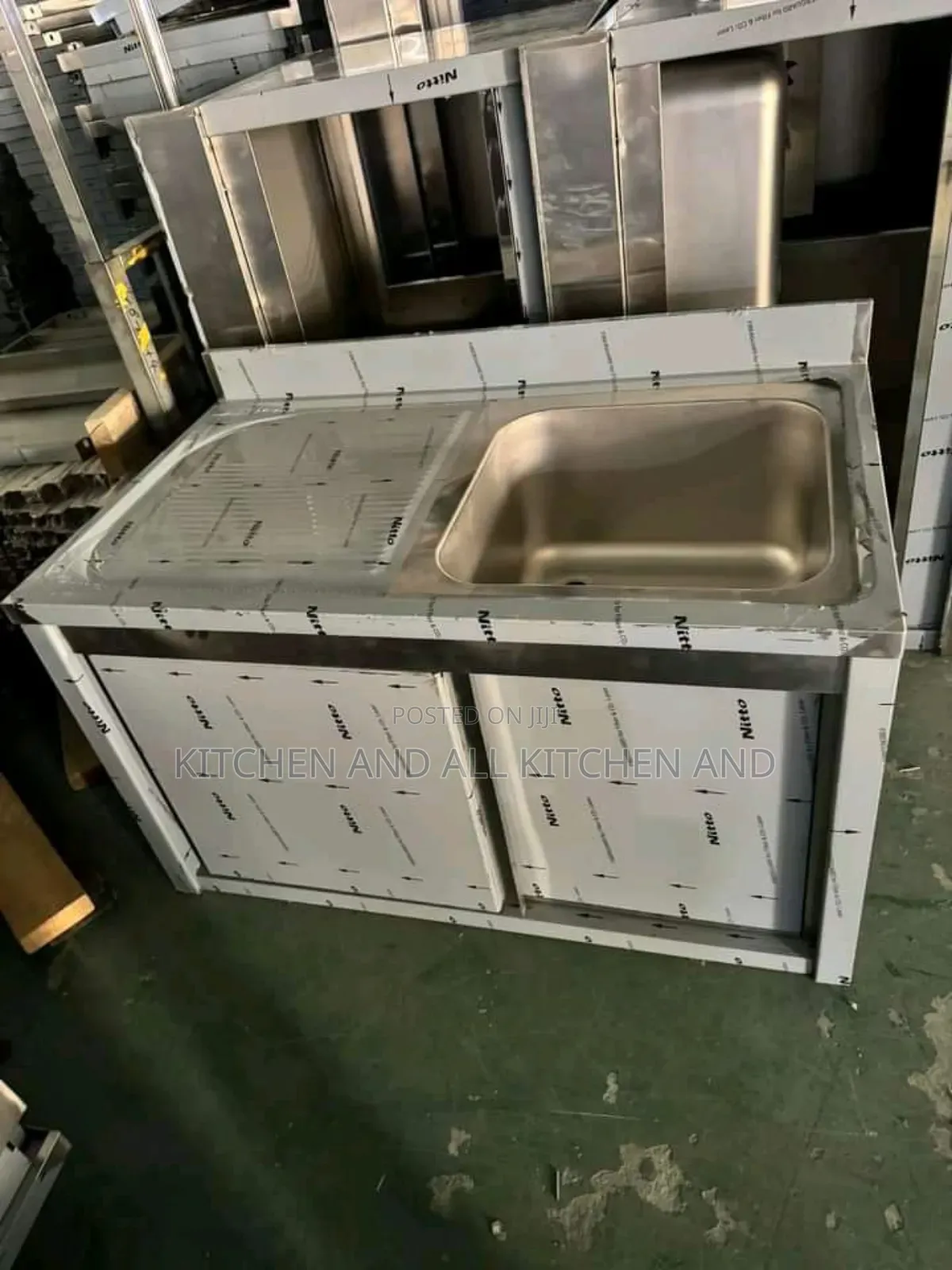 Ss Sink With a Cabinet