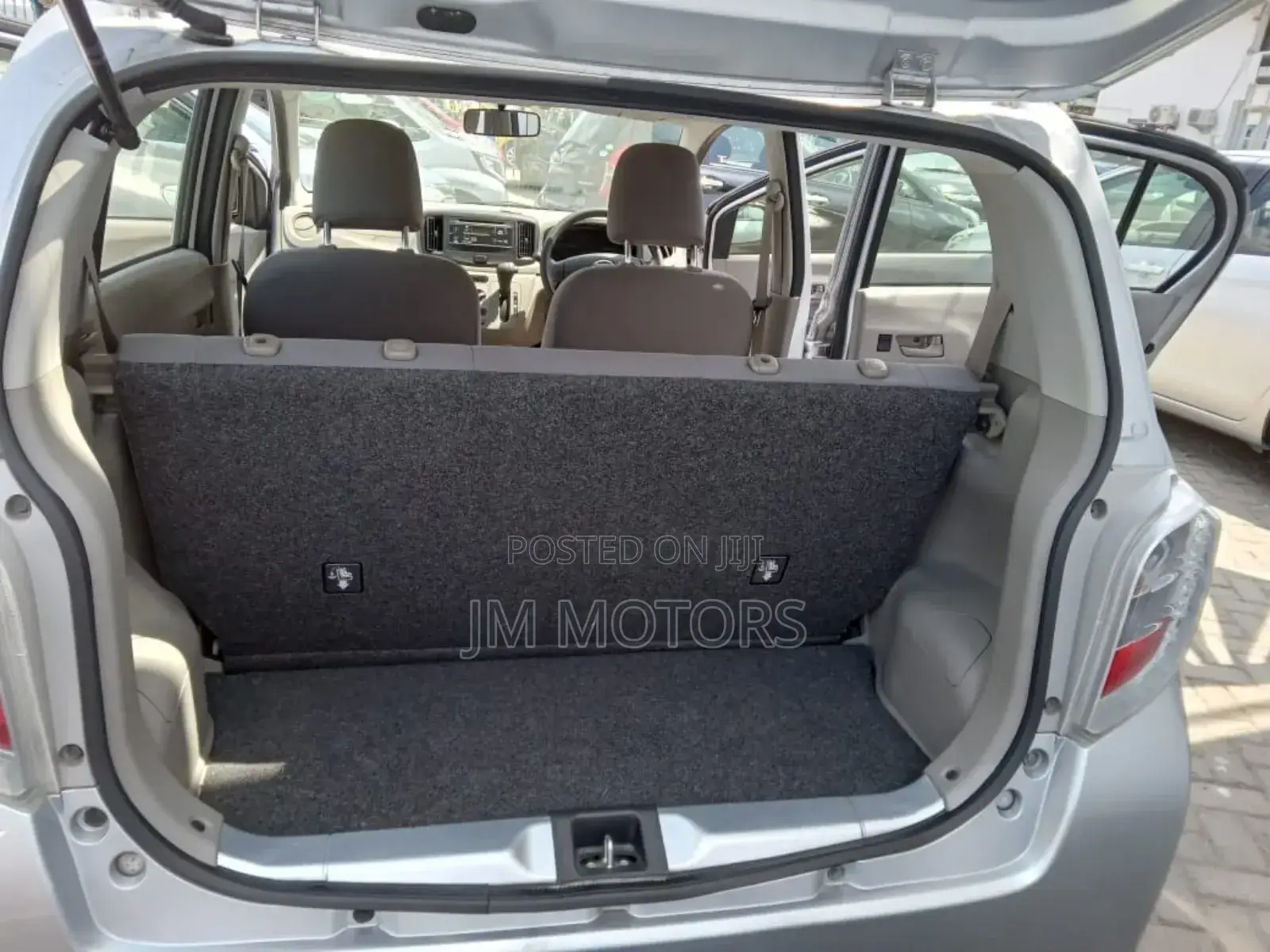 Daihatsu Mira 2017 Silver