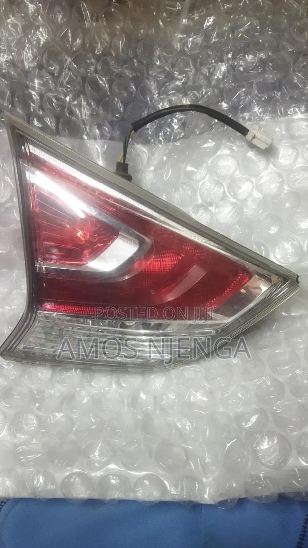 Nissan X-Trail 2015 Bootlight - thumbnail 2