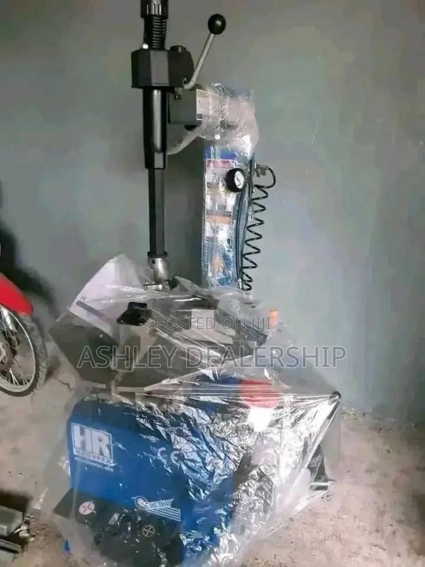 Tire Changer Machine