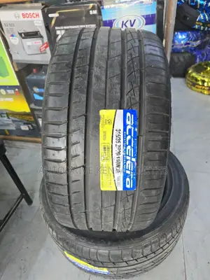 315/35r20 Accelera Tyre