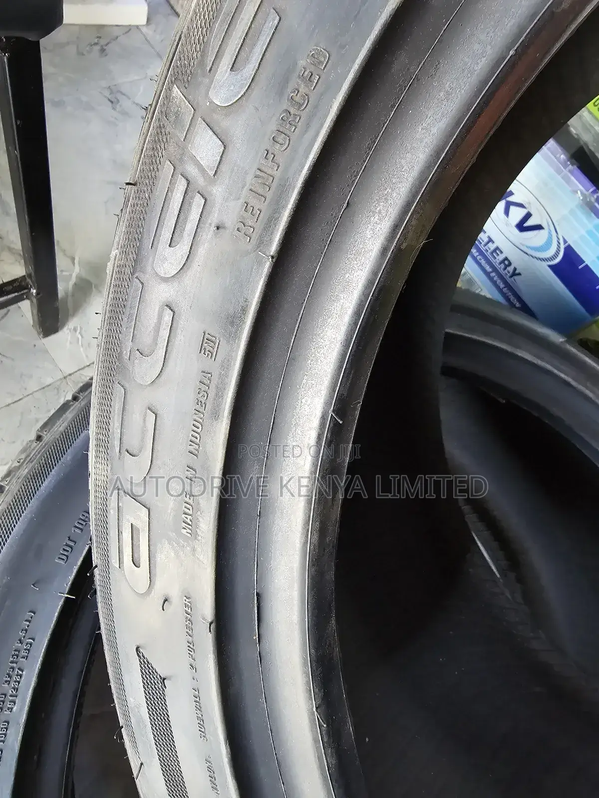 315/35r20 Accelera Tyre