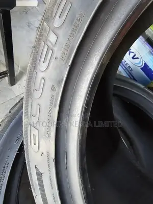 315/35r20 Accelera Tyre