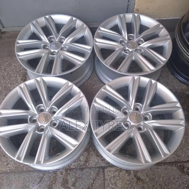 Size 17 Inches Crown Alloy Rims Set