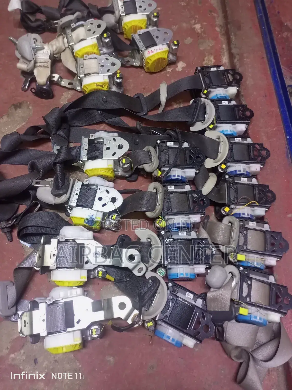 Axio/Fielder Seat Belts