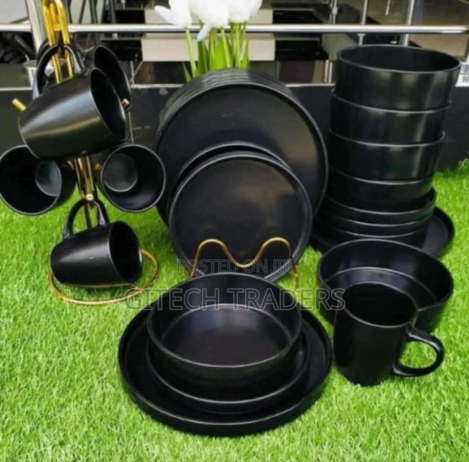 24 Pc Dinner Set
Black Shinny