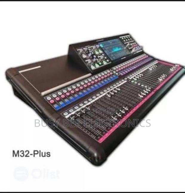 Midas M32 Mixer