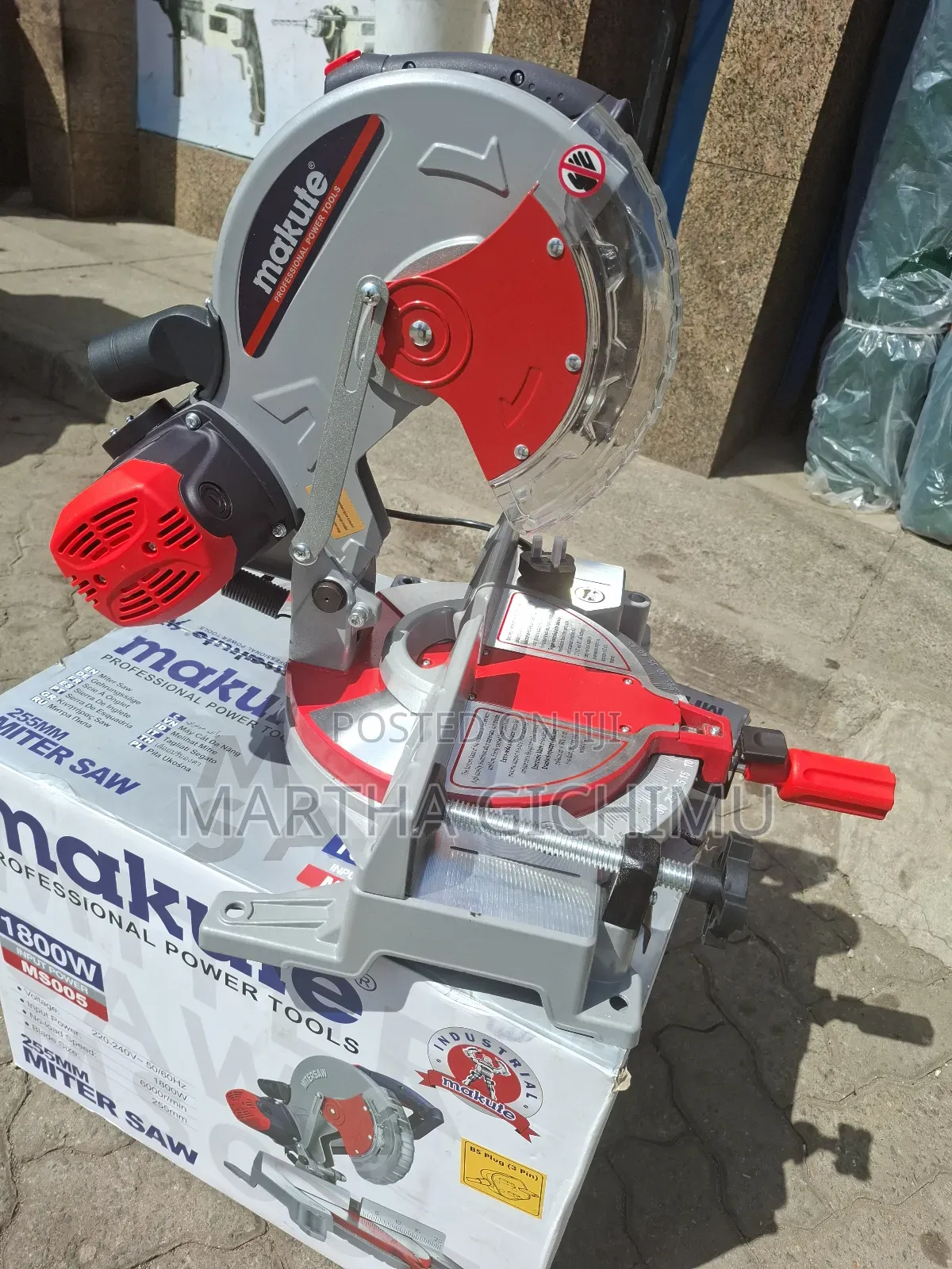 Mitre Saw Machine