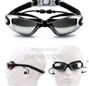 Unisex Swimming Goggles With Ear Protectors Is Adjustable