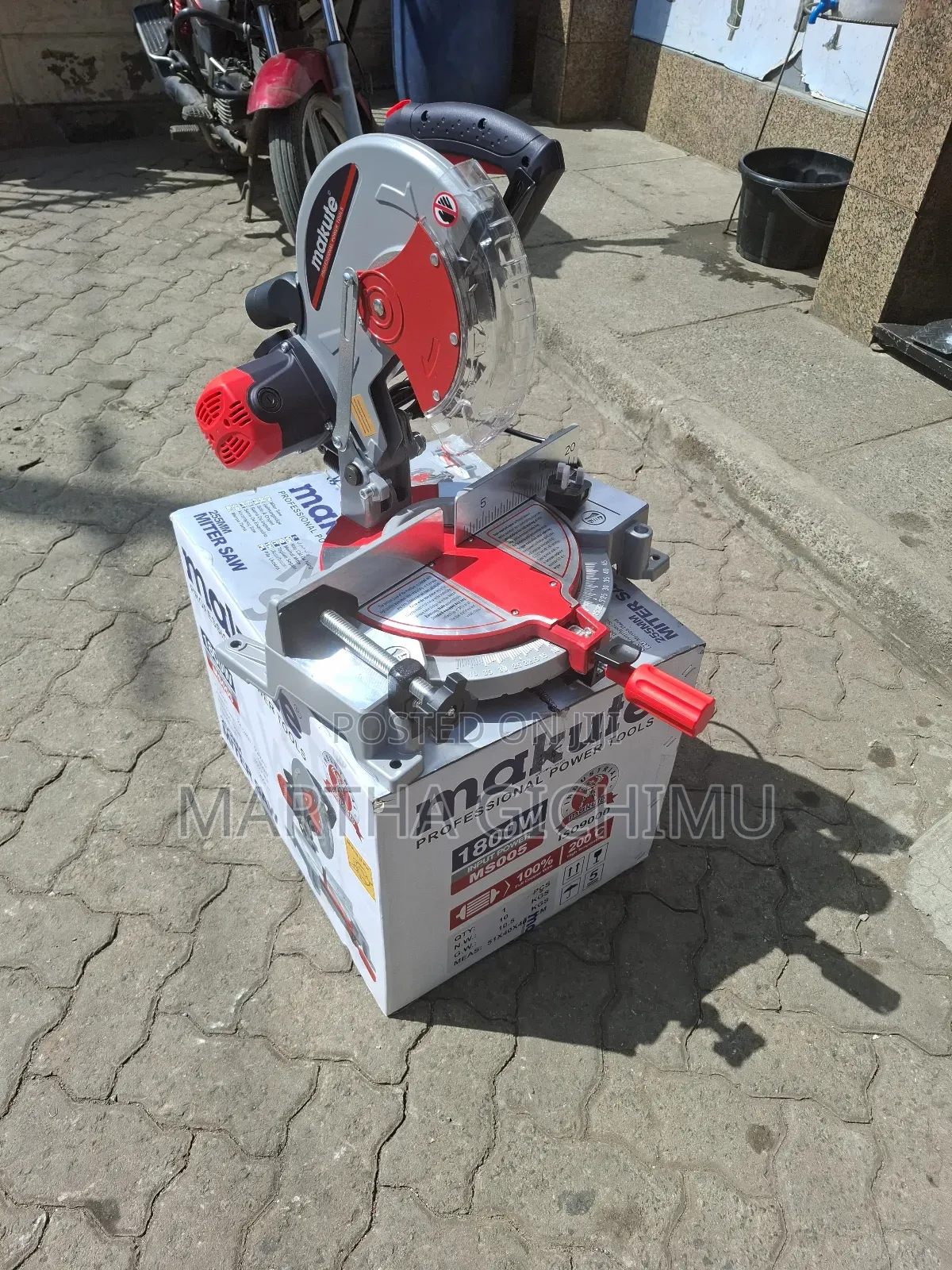 Makute Mitre Saw Machine
