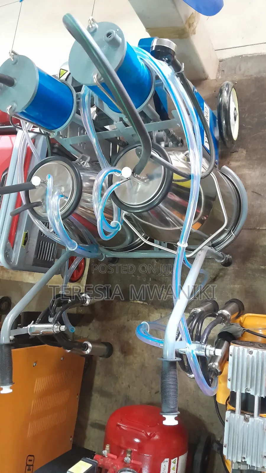 Portable  Double  Bucket Milking Machine