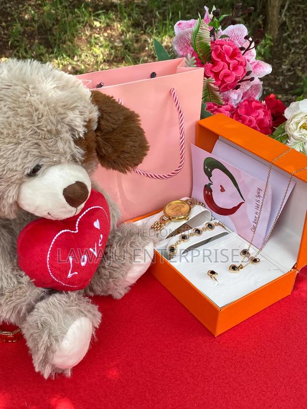 5 in 1 Ladies Valentine's Gift Set With Brown Fluffy Puppy