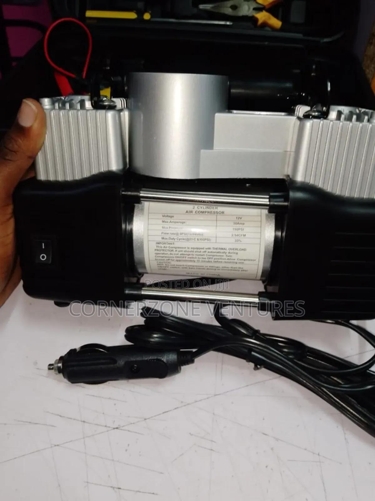 Portable Tire Inflator Pump / Portable Air Compressor