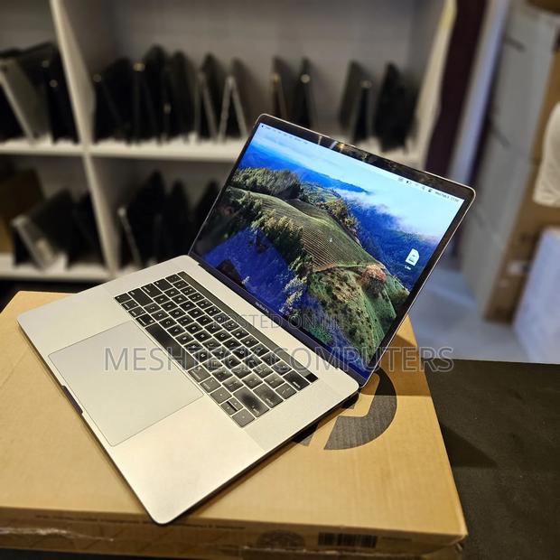 Laptop Apple MacBook Pro 2018 32GB Intel Core I9 SSD 512GB - thumbnail 3