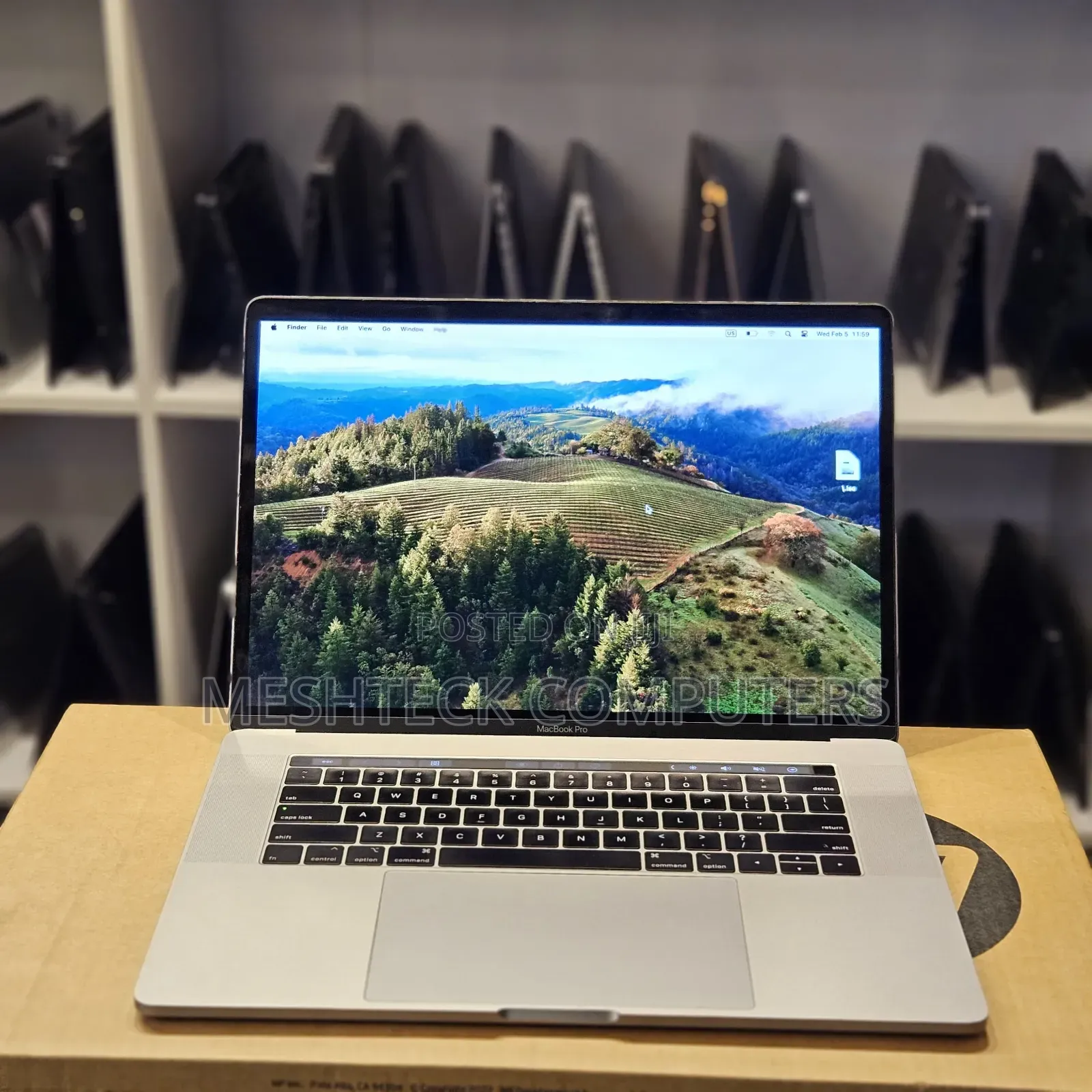 Laptop Apple MacBook Pro 2018 32GB Intel Core I9 SSD 512GB