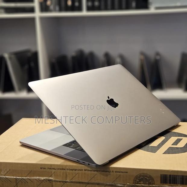 Laptop Apple MacBook Pro 2018 32GB Intel Core I9 SSD 512GB - thumbnail 9