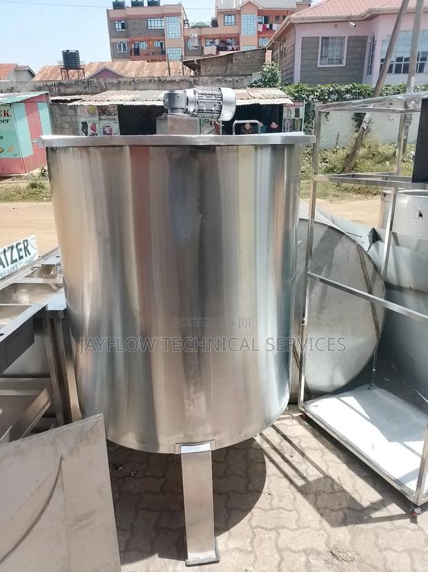 Stainless Steel Mixing Tank 1000ltrs With Agitator