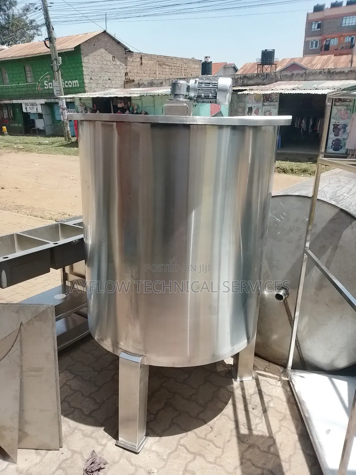 Stainless Steel Mixing Tank 500ltrs With Agitator