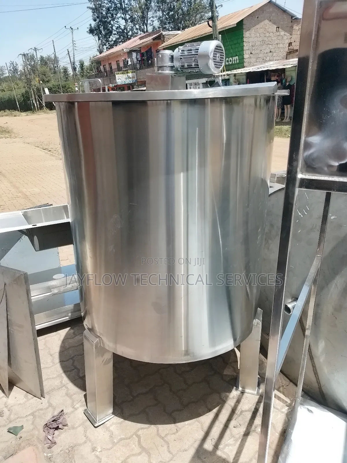 Stainless Steel Mixing Tank 500ltrs With Agitator