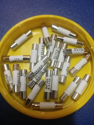 13A Fuses 6*25