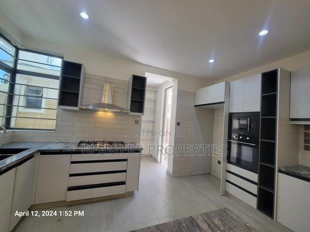 4bdrm Maisonette in Membly Estate for sale - thumbnail 2