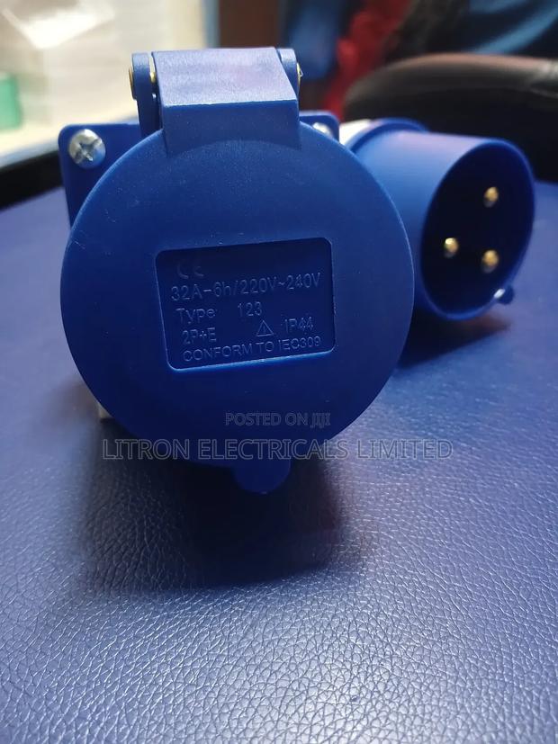 Industrial Plugs - thumbnail 2