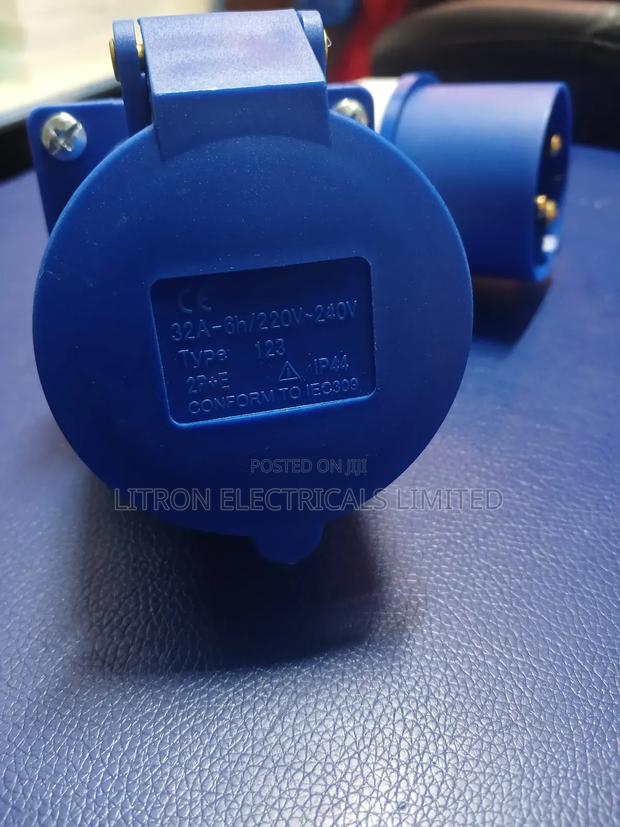 Industrial Plugs - thumbnail 3