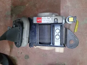 Subaru Impreza GG2 Both Front Seatbelts.